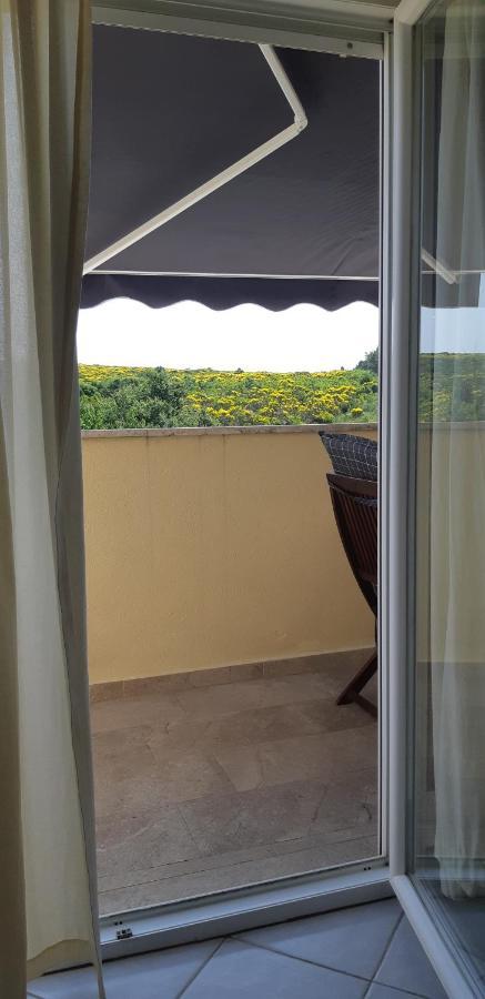 Apartmans Sun & Moon Zambratija  Buitenkant foto