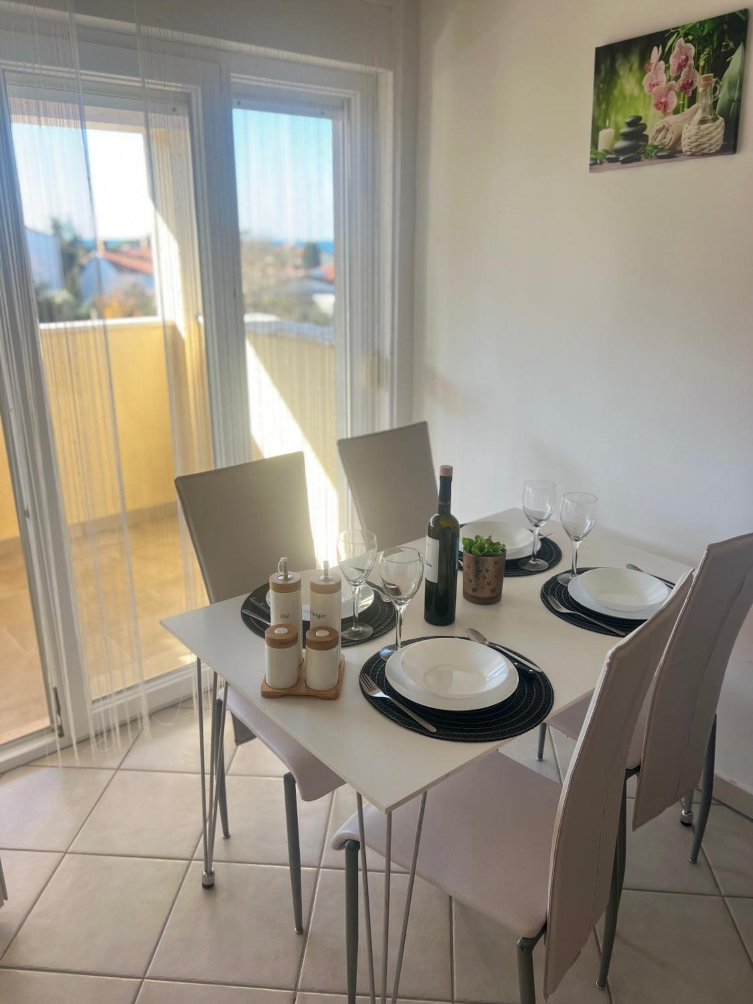 Apartmans Sun & Moon Zambratija  Buitenkant foto