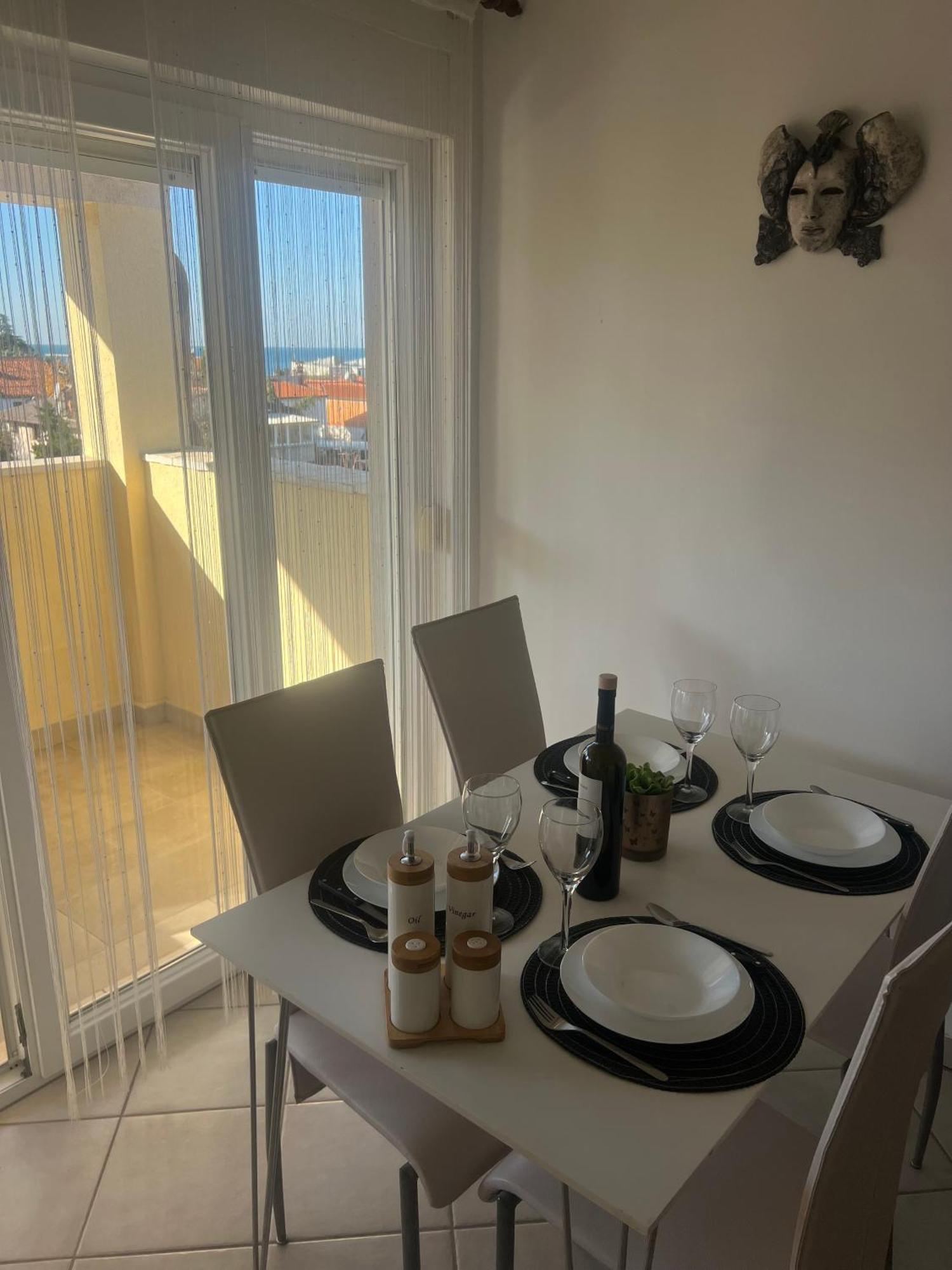 Apartmans Sun & Moon Zambratija  Buitenkant foto